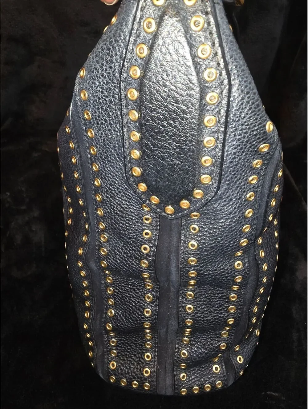 146. Michael Kors Brooklyn Grommet Leather Convertible Hobo Bag / Feed Bag
